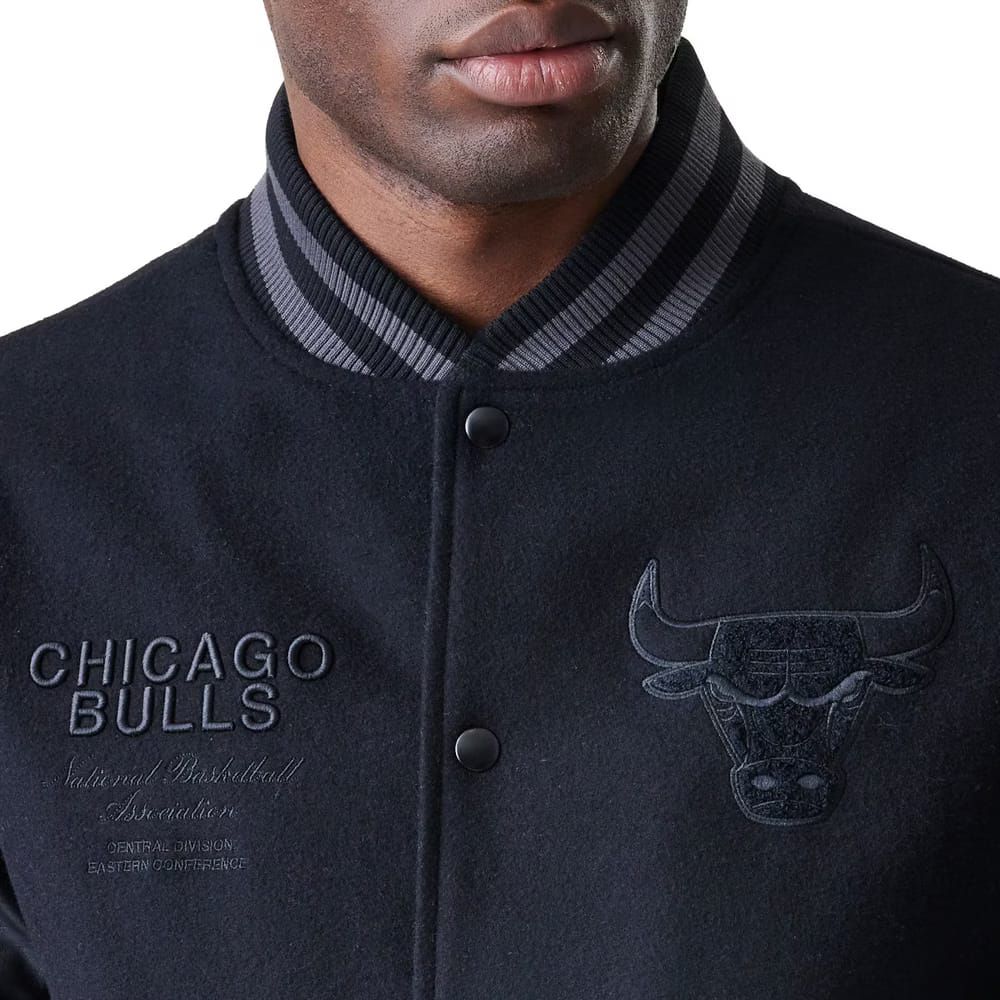 Chicago Bulls NBA Veste universitaire Black on Black - New Era
