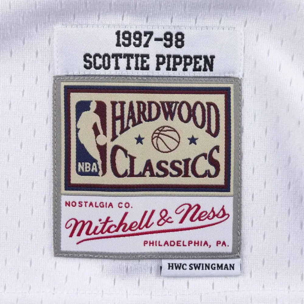 Chicago Bulls Scottie Pippen White 1997/98 Hardwood Classics Swingman Player Jersey